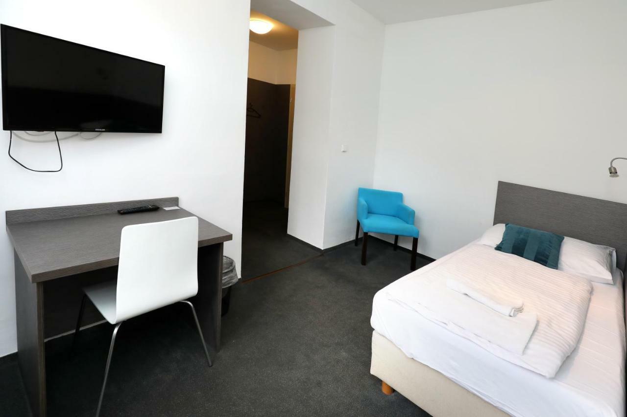 Pension U Tří sedláků Ceske Budejovice Exterior foto